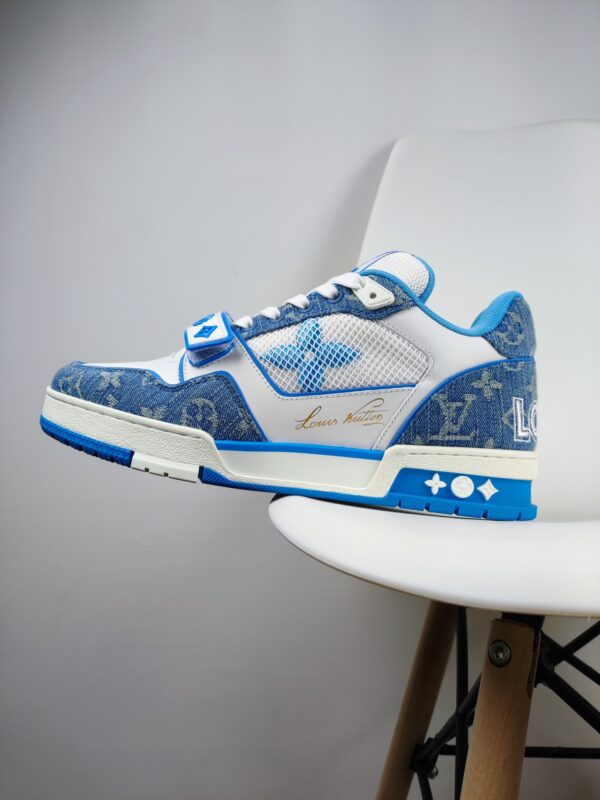 New Collection LV Trainer 042