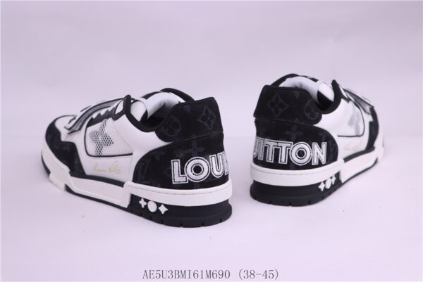 New Collection LV Trainer 080