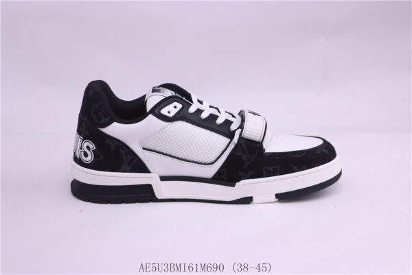 New Collection LV Trainer 080