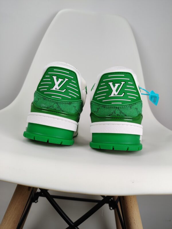 New Collection LV Trainer 008