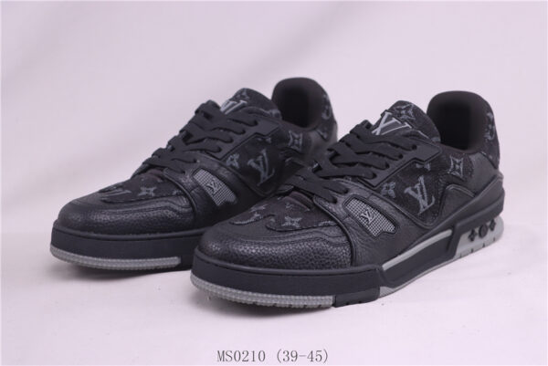 New Collection LV Trainer 058