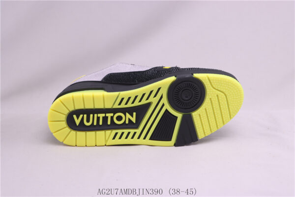 New Collection LV Trainer 066