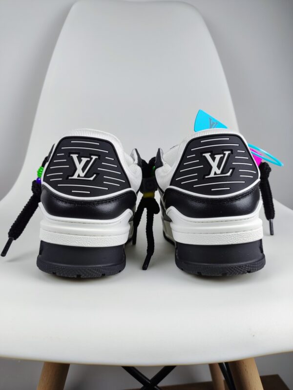 New Collection LV Trainer 019