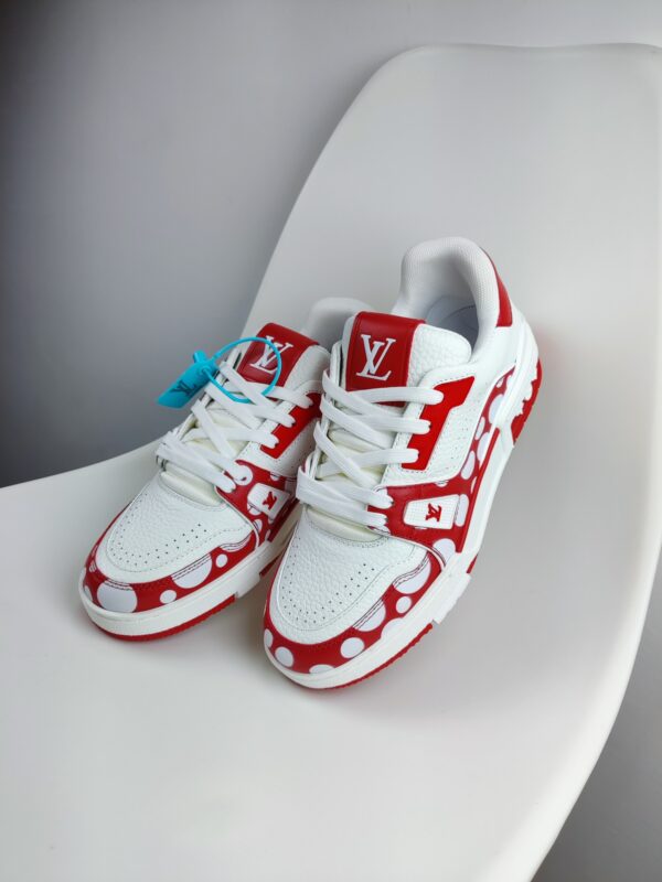 New Collection LV Trainer 027