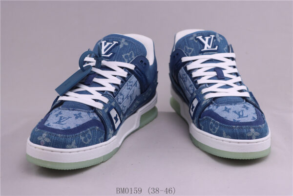 New Collection LV Trainer 071