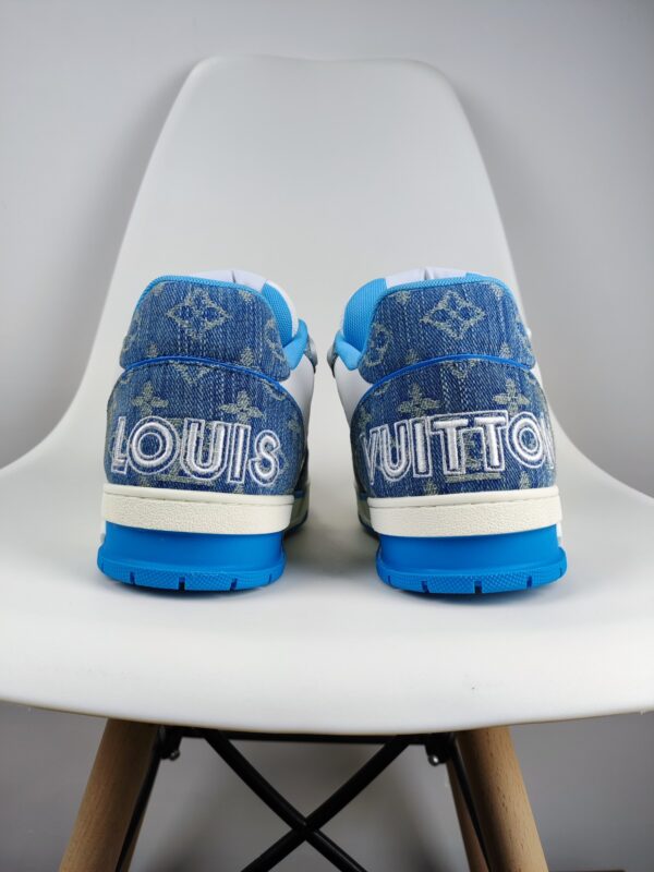 New Collection LV Trainer 042