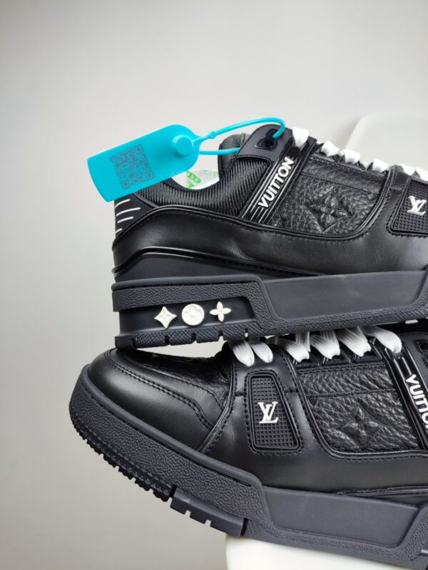 New Collection LV Trainer 021