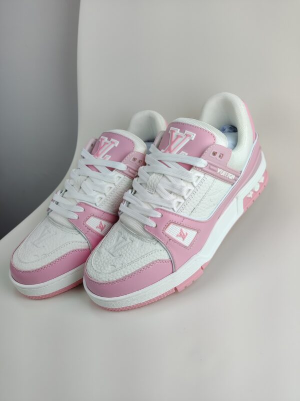 New Collection LV Trainer 050