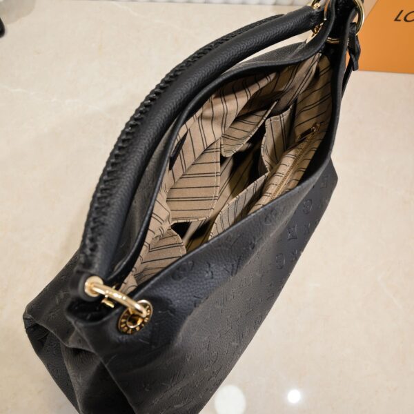 New Collection LV Bag 200