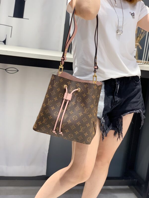 New Collection LV Bag 011