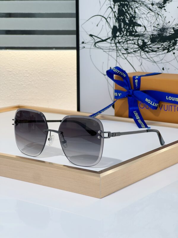 New Collection LV Glasses 137