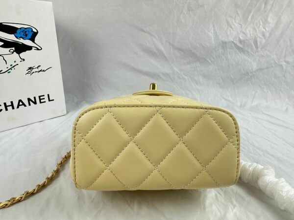 New Collection Chanel Bag 679