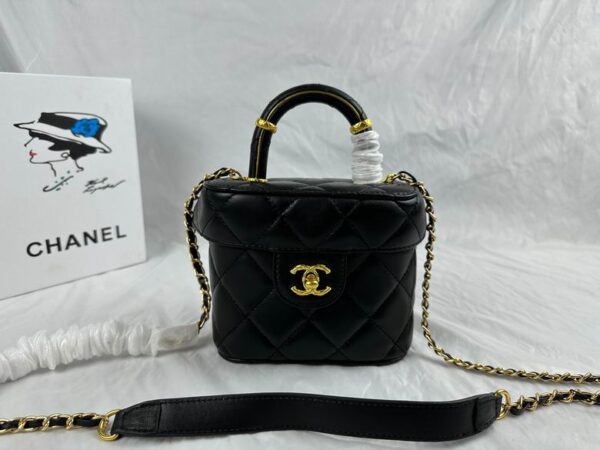 New Collection Chanel Bag 679