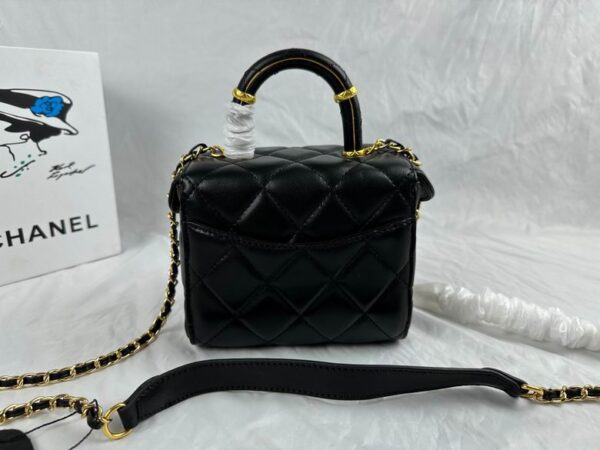 New Collection Chanel Bag 679