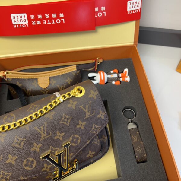 New Collection LV Bag 1547