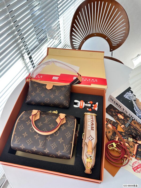 New Collection LV Bag 1560