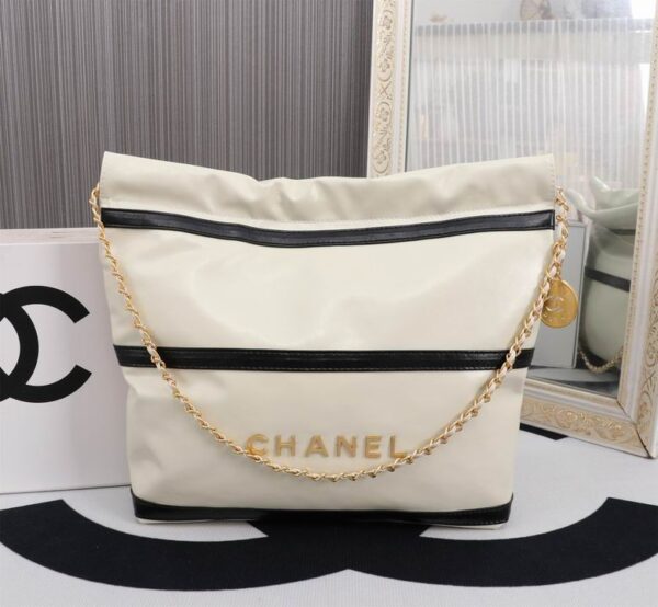 New Collection Chanel Bag 645