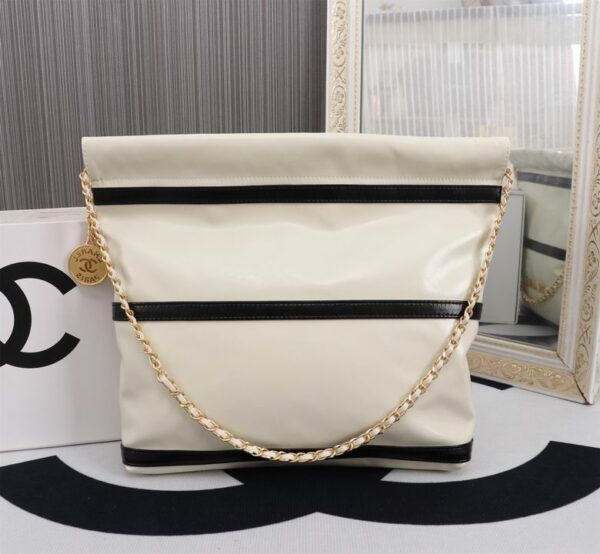 New Collection Chanel Bag 645