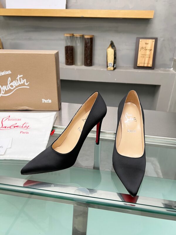 New Collection Christian Louboutin Shoes 011