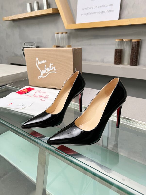 New Collection Christian Louboutin Shoes 010