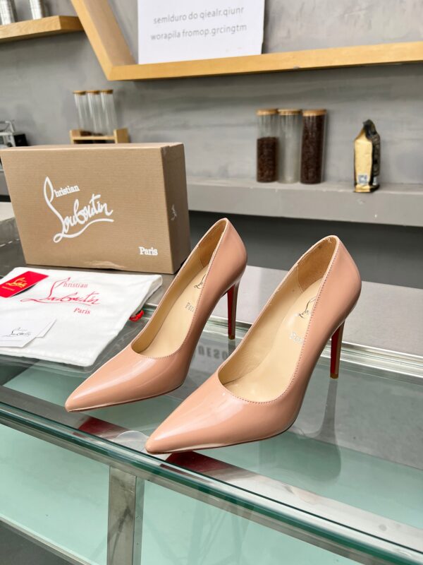 New Collection Christian Louboutin Shoes 010