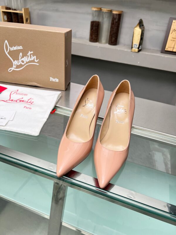 New Collection Christian Louboutin Shoes 010