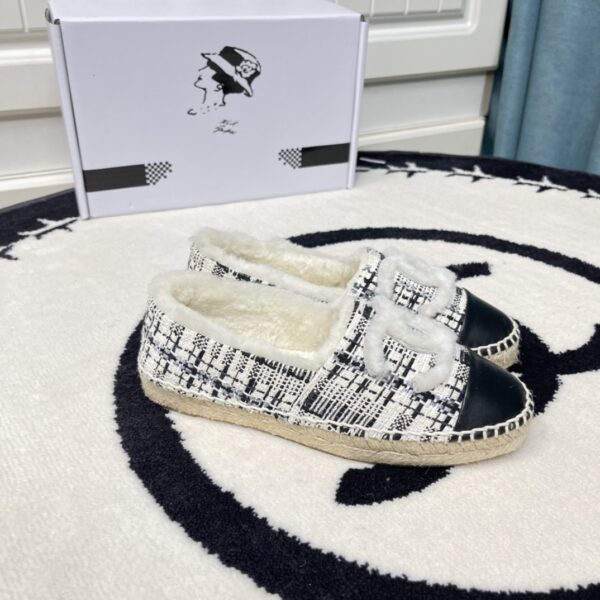 New Collection Chanel Shoes 233