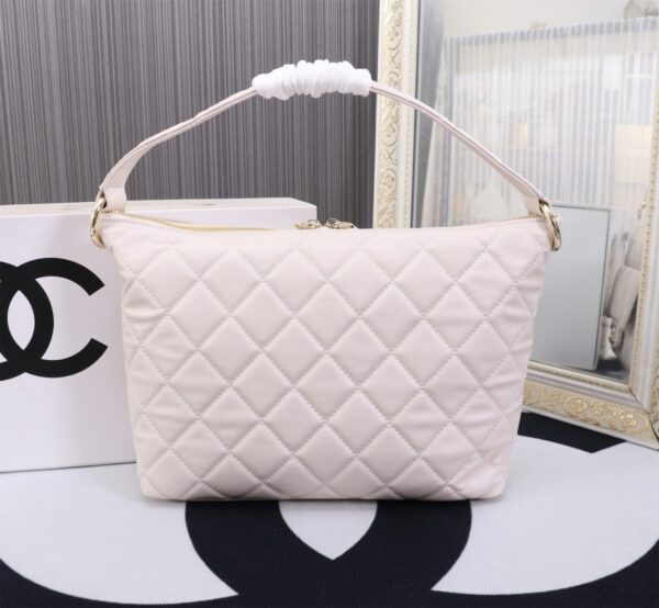 New Collection Chanel Bag 693