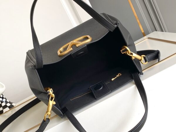 New Collection Valentino Bag 26