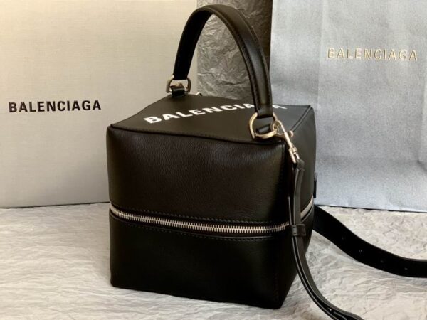 New Collection Balenciaga Bag 074