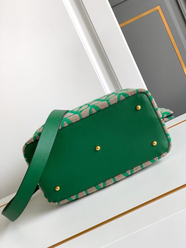 New Collection Valentino Bag 29