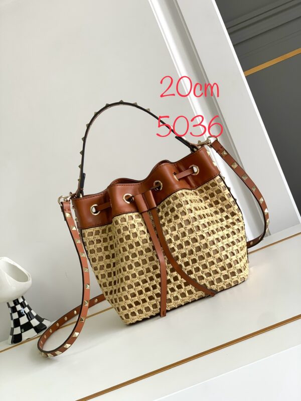 New Collection Valentino Bag 31