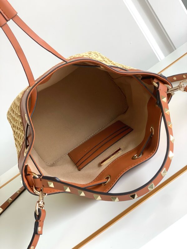 New Collection Valentino Bag 31