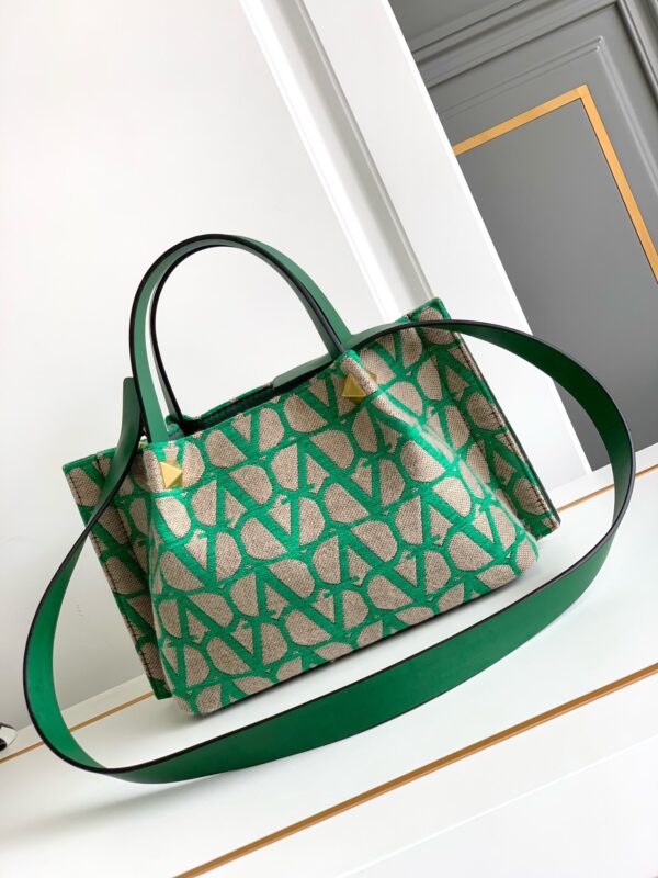 New Collection Valentino Bag 29