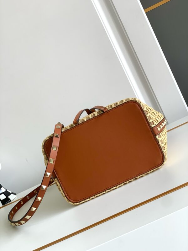 New Collection Valentino Bag 31