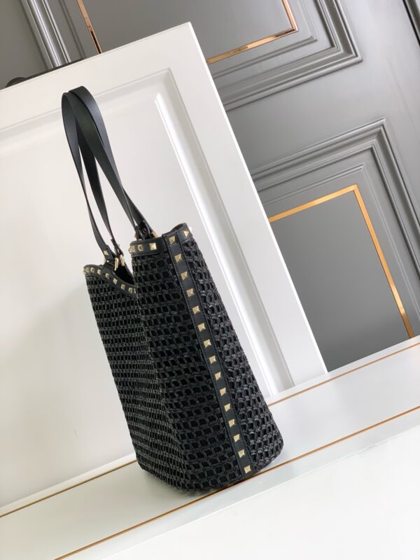 New Collection Valentino Bag 33