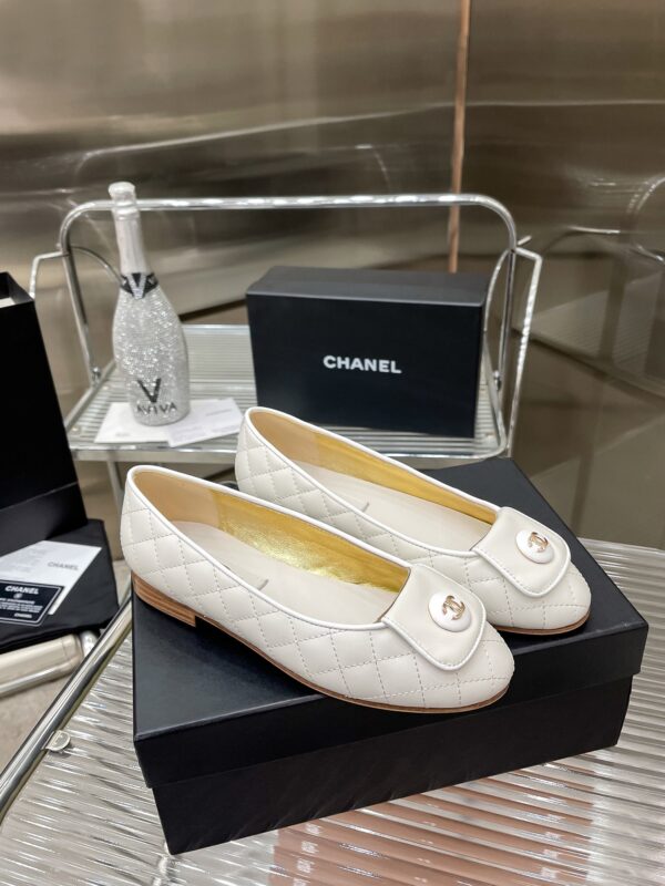 New Collection Chanel Shoes 254