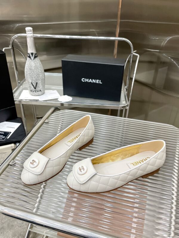 New Collection Chanel Shoes 254