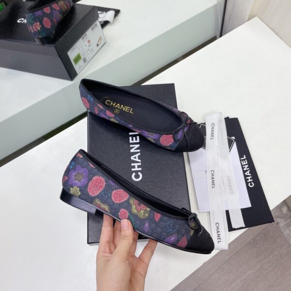 New Collection Chanel Shoes 257