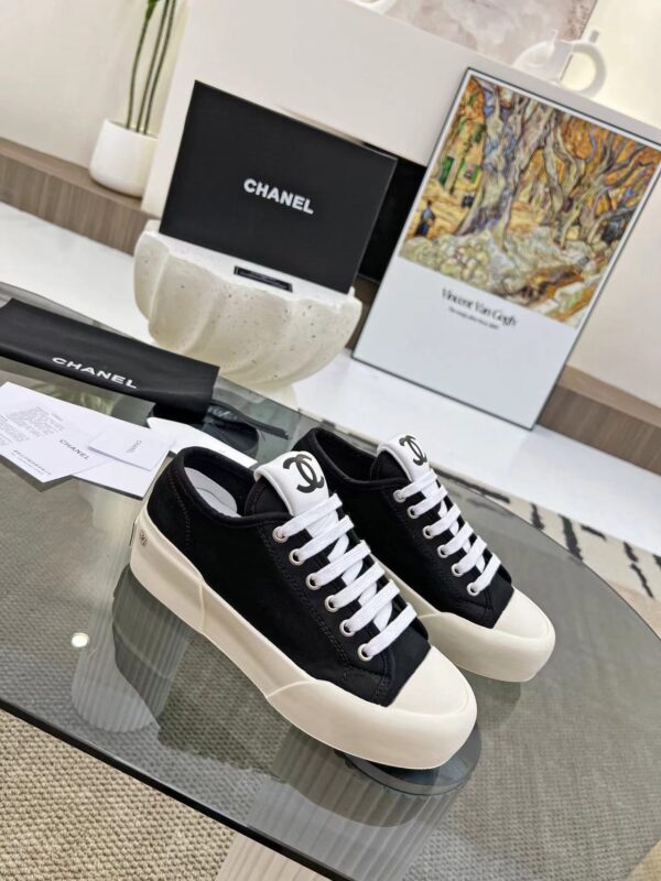 New Collection Chanel Shoes 279