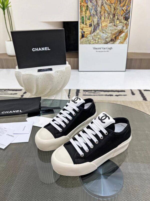 New Collection Chanel Shoes 279