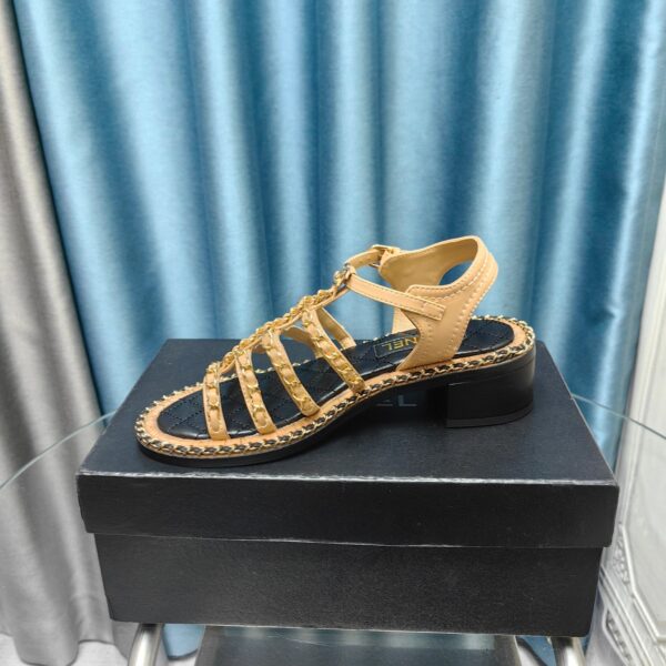 New Collection Chanel Shoes 274