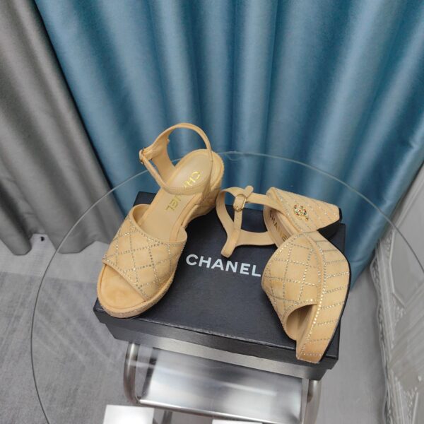 New Collection Chanel Shoes 272