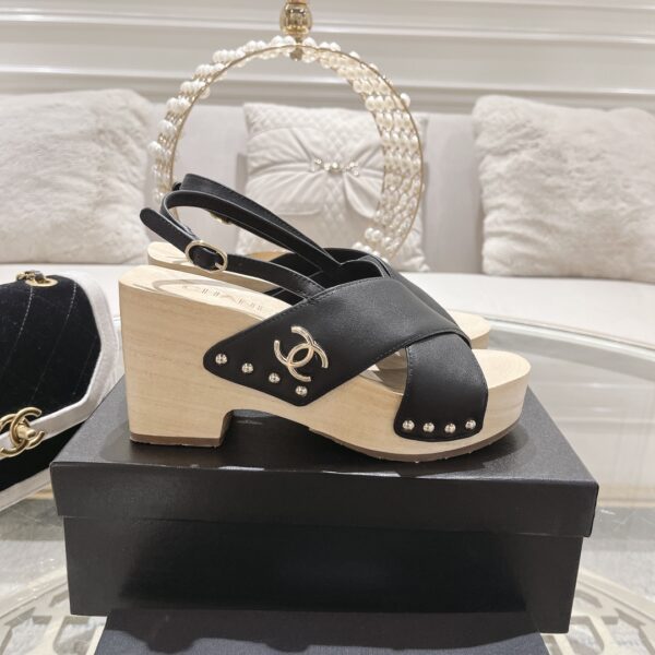 New Collection Chanel Shoes 267