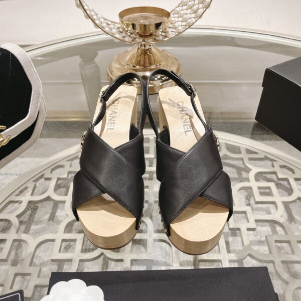 New Collection Chanel Shoes 267