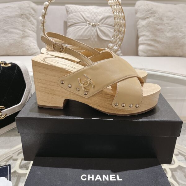 New Collection Chanel Shoes 267