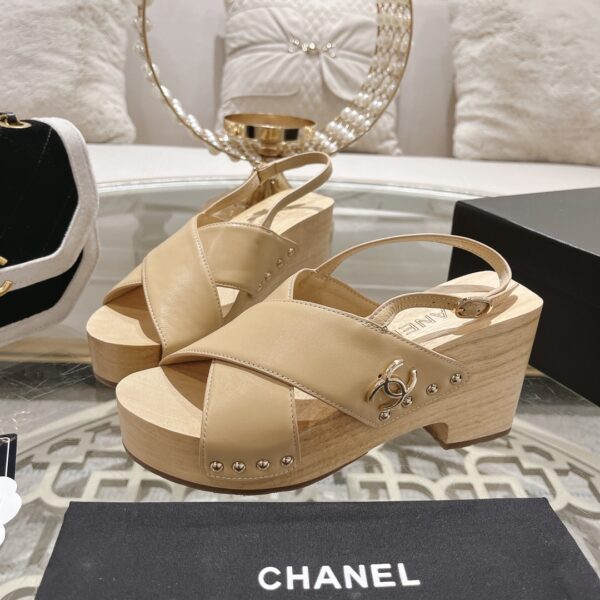 New Collection Chanel Shoes 267