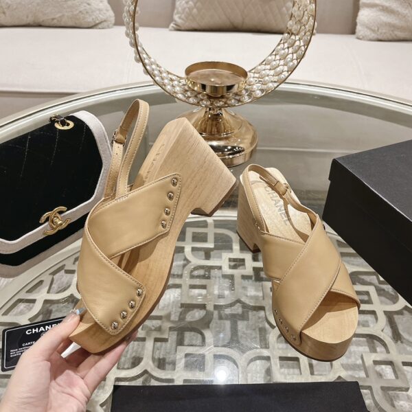 New Collection Chanel Shoes 267