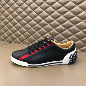 New Collection Gucci Shoes 305