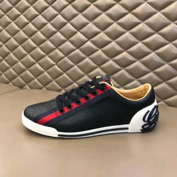 New Collection Gucci Shoes 305